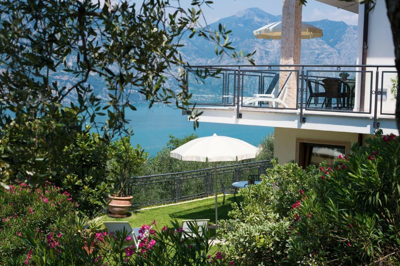 Villa มัลเชซิเน ภายนอก รูปภาพ